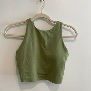Athleta women’s conscious crop bra